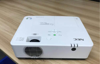 <strong>转让投影仪和笔记本电脑，没怎么用，性能稳定</strong>